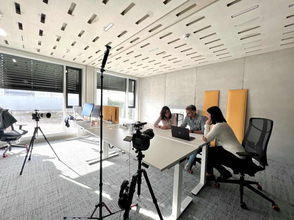 Build (or strengthen) your façade knowledge!